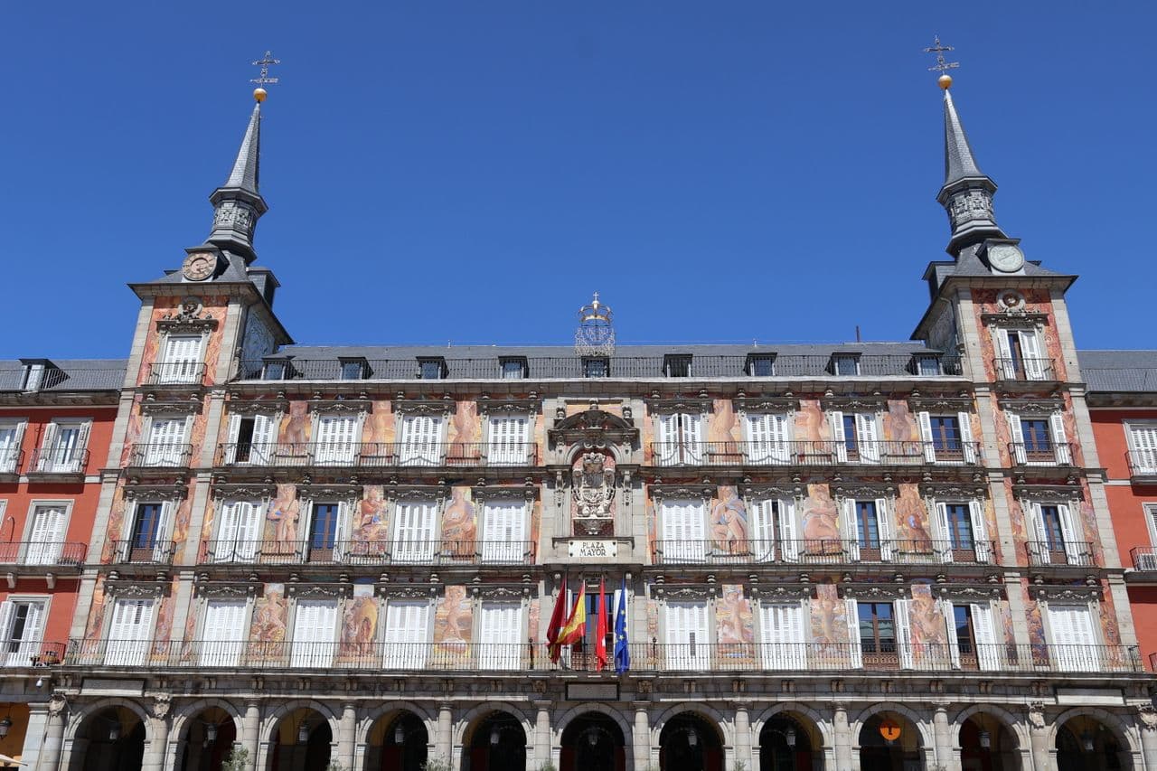 Madrid’s Plaza Mayor under a clear blue sky