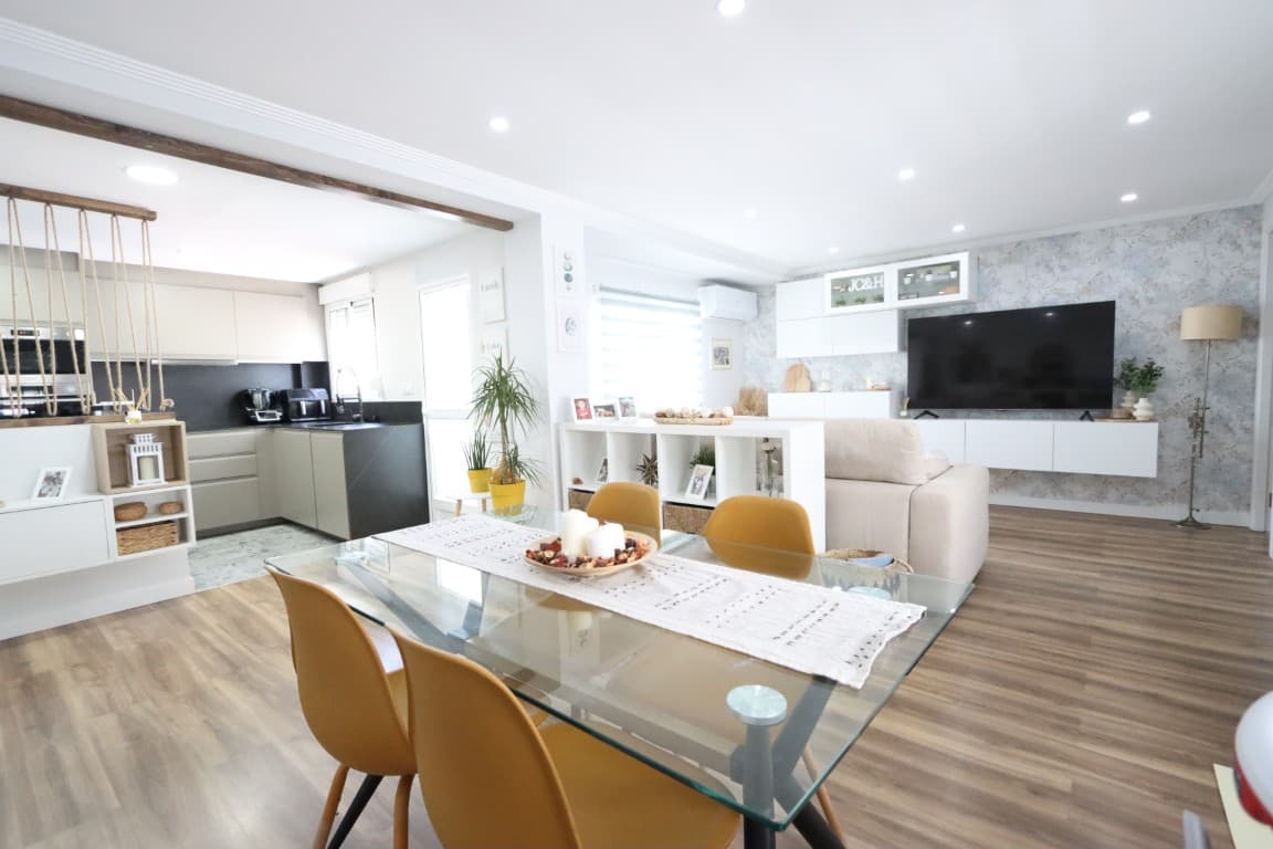 Valencia Property — Gallery