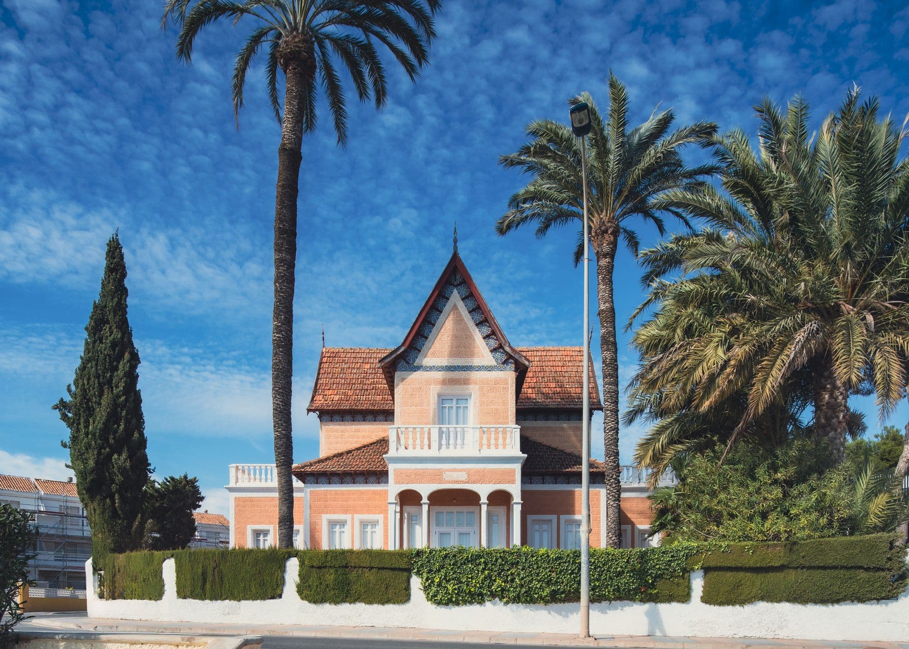 Knight Frank (Marbella) — Real Estate Agents