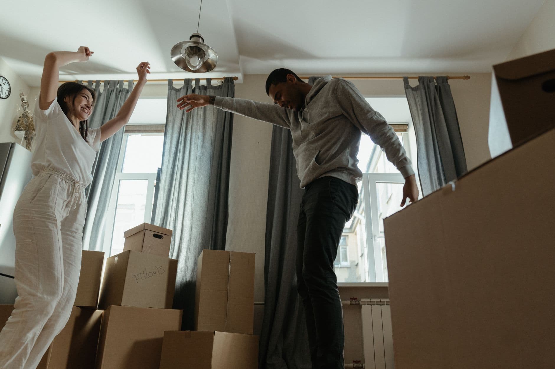 Mudanzas Y Guardamuebles La Seda — Relocation & Moving Services