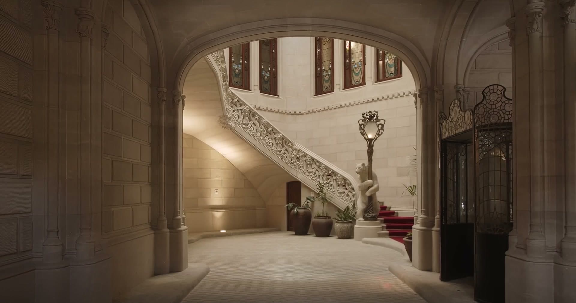 VDB Luxury Properties — Real Estate Agents